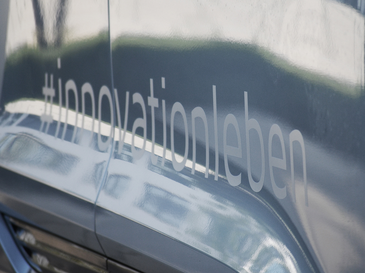 Bayern Innovativ GmbH, Volvo mit Branding